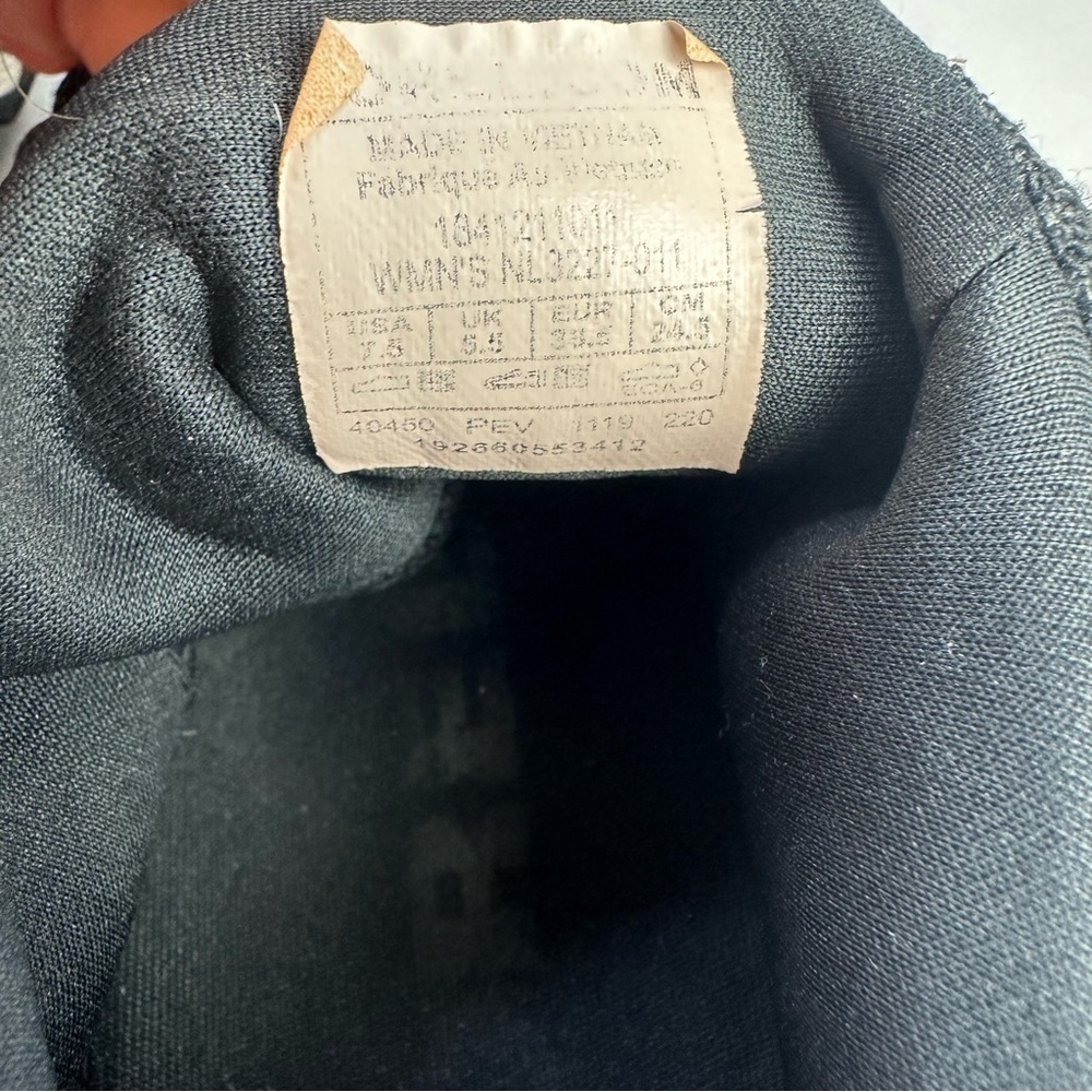 Sorel Kinetic Sneakers Women's Size 7.5 Shoes Black White Athleisure Athletic - Picture 7 of 10